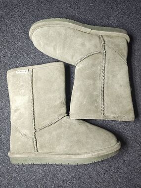 Bearpaw Charcoal Olive Suede Boots Cozy Winter Comfort Size 8